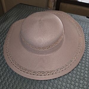 Elegant Lace Trimmed Sun Hat